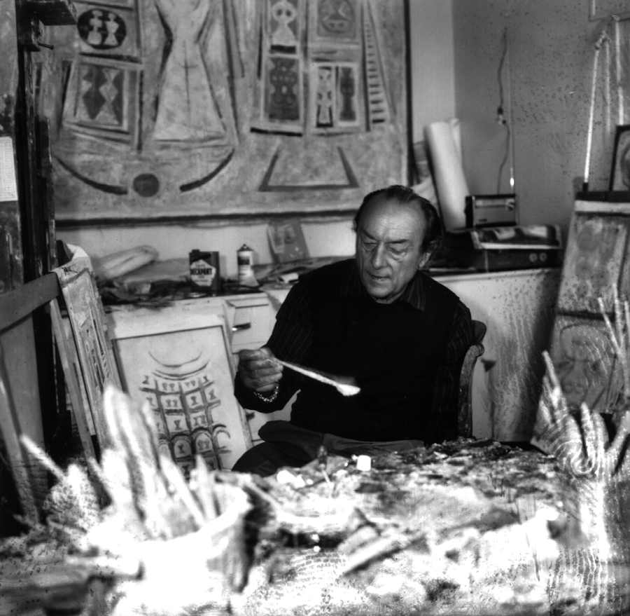 Massimo Campigli, nello studio di Saint-Tropez